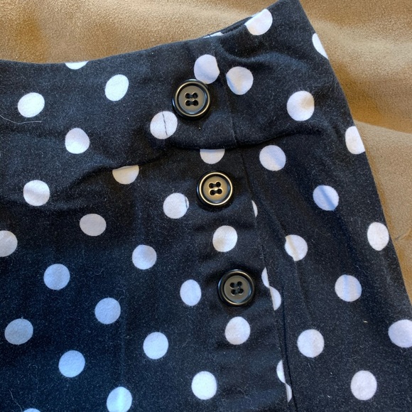 Shorts - Picture 2 of 3